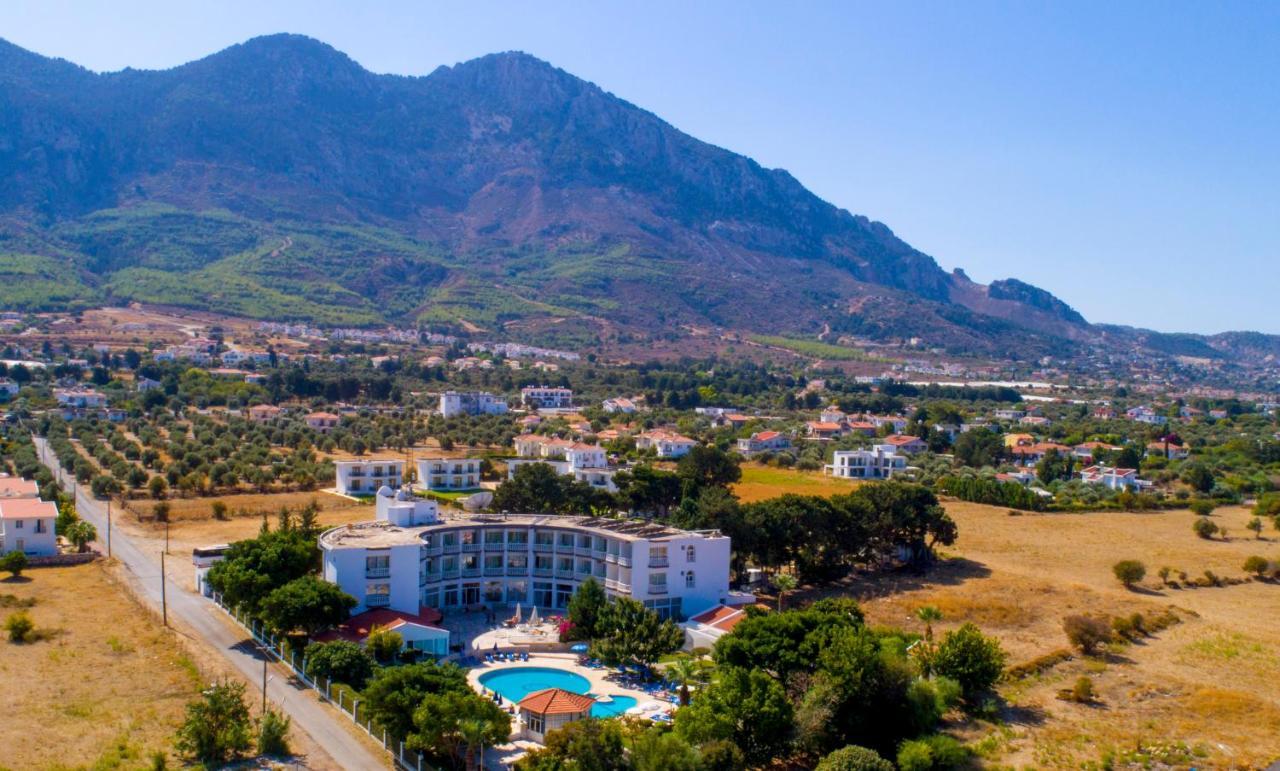 Hotel Sempati Lapithos  Exterior photo