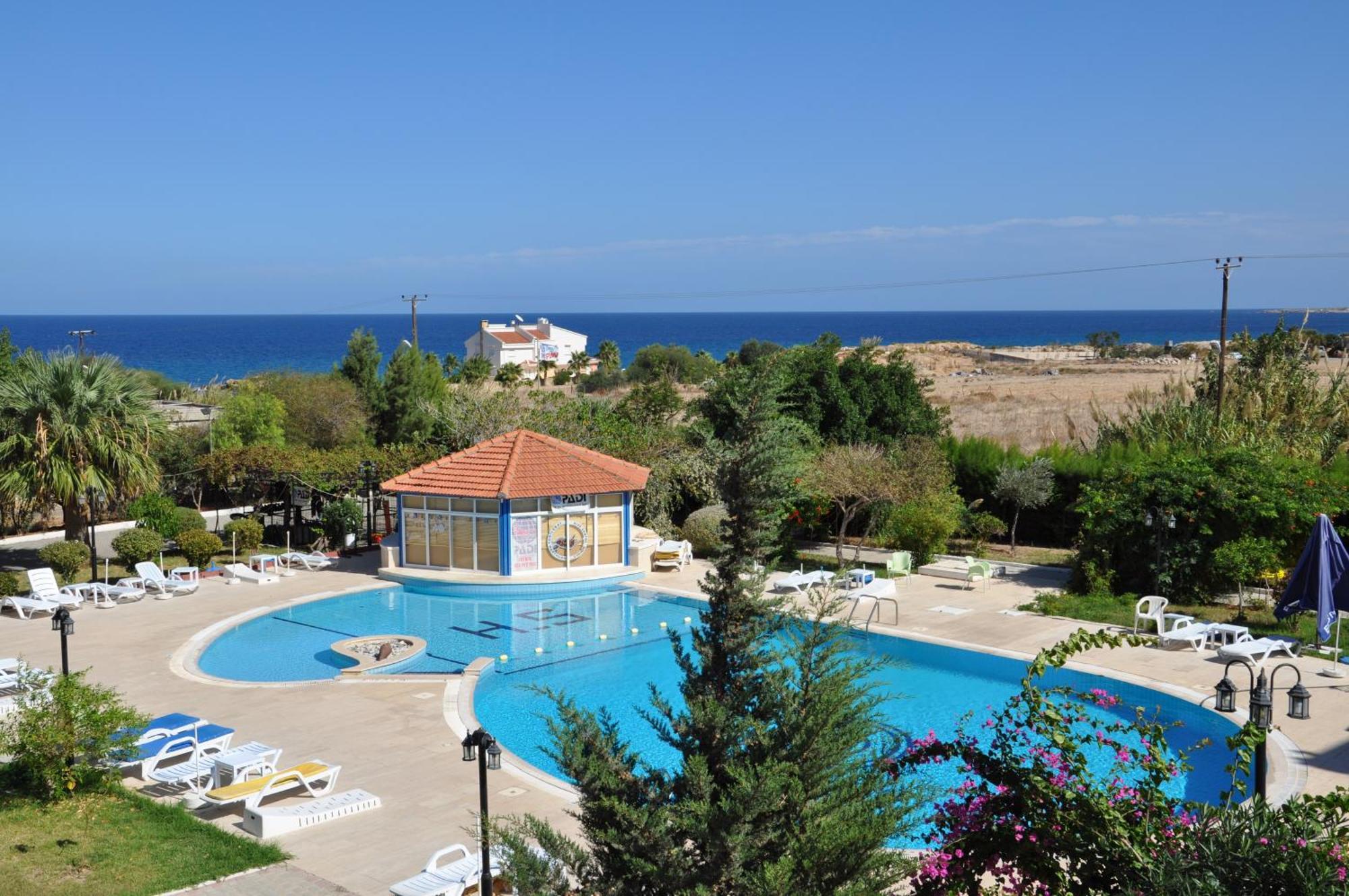 Hotel Sempati Lapithos  Exterior photo