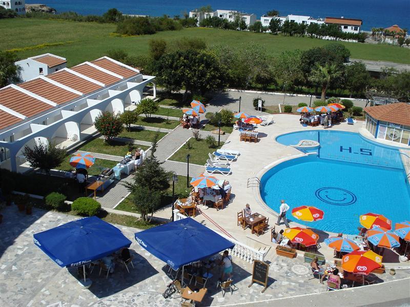 Hotel Sempati Lapithos  Exterior photo